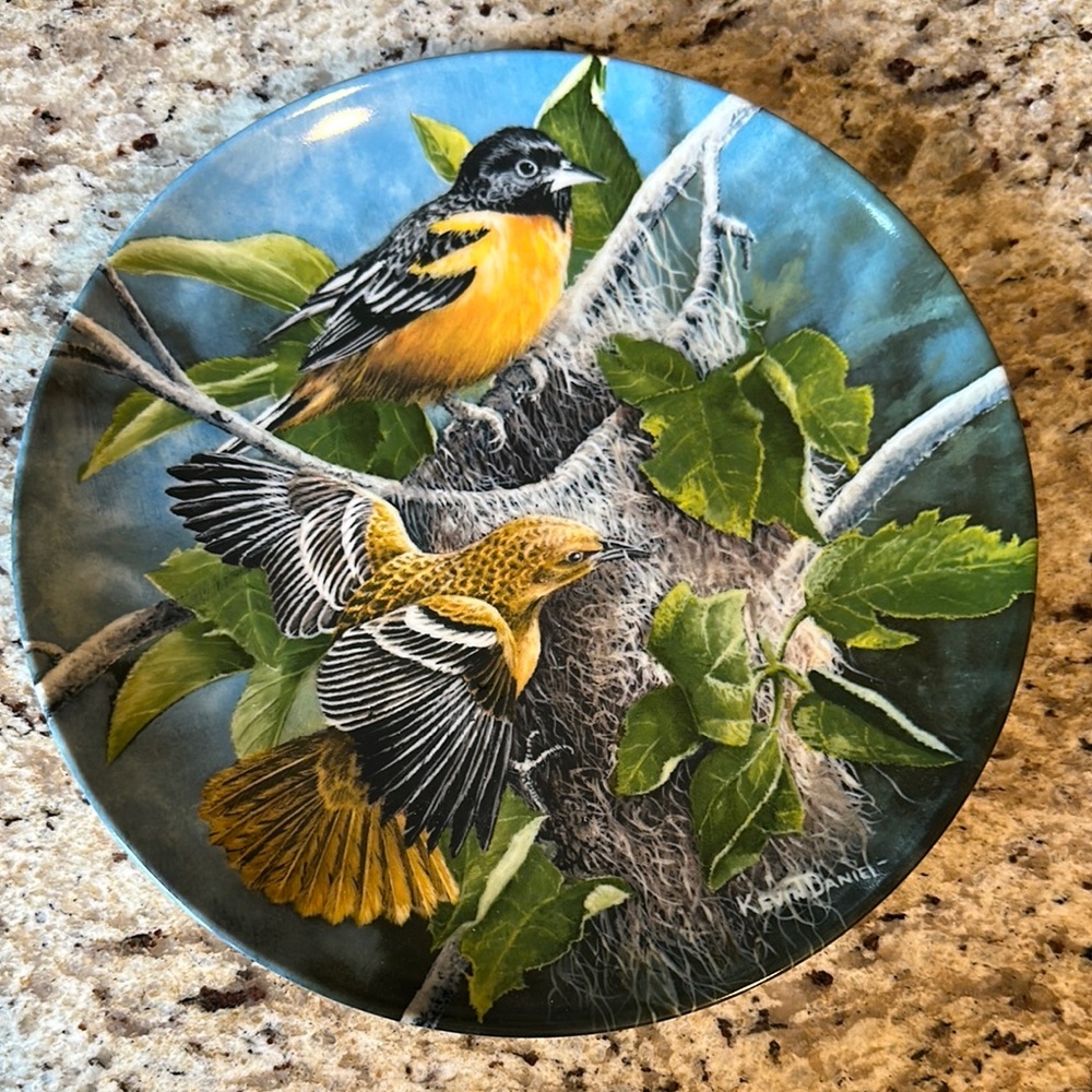 Knowles Limited Edition Vintage Baltimore Oriole Plate - Picture 1 of 3